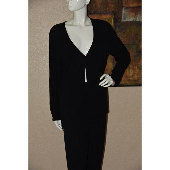 Eileen Fisher Designer Sophisticated Pant and Blazer Set - Picture 3 of 10